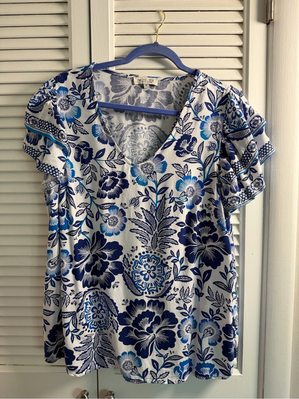 Rachel Zoe Blue & White Floral V-Neck Ruffle Sleeve Top